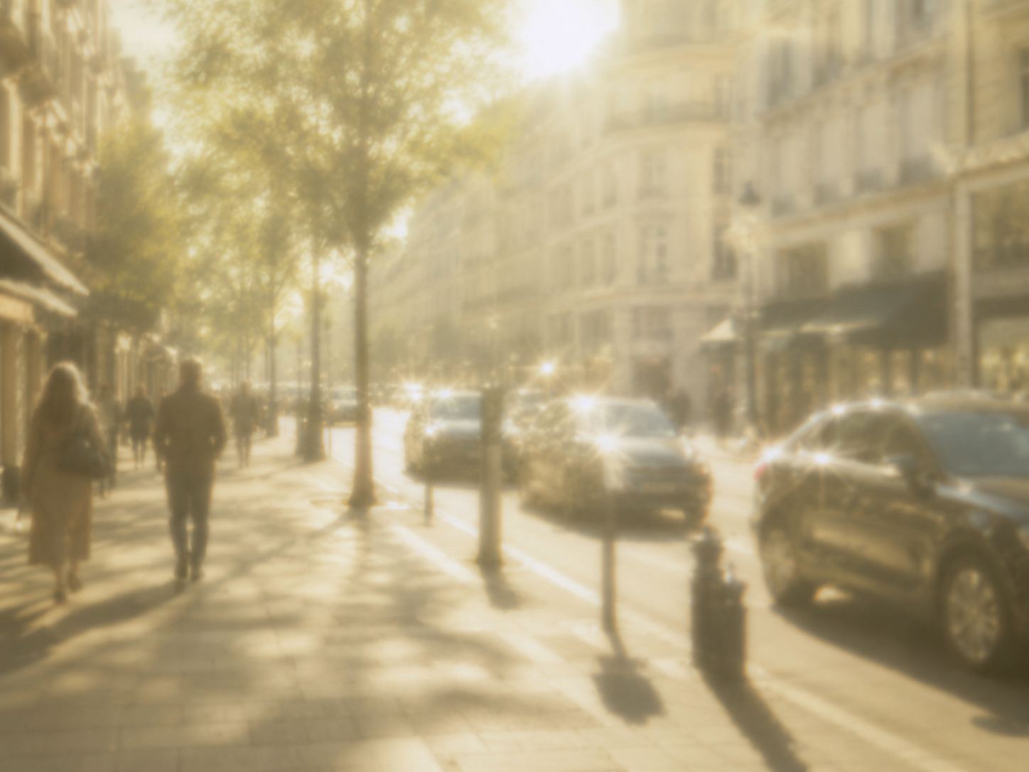 Simulation de la vision avec une cataracte en journée : rue voilée, jaunie, éblouissement diffus